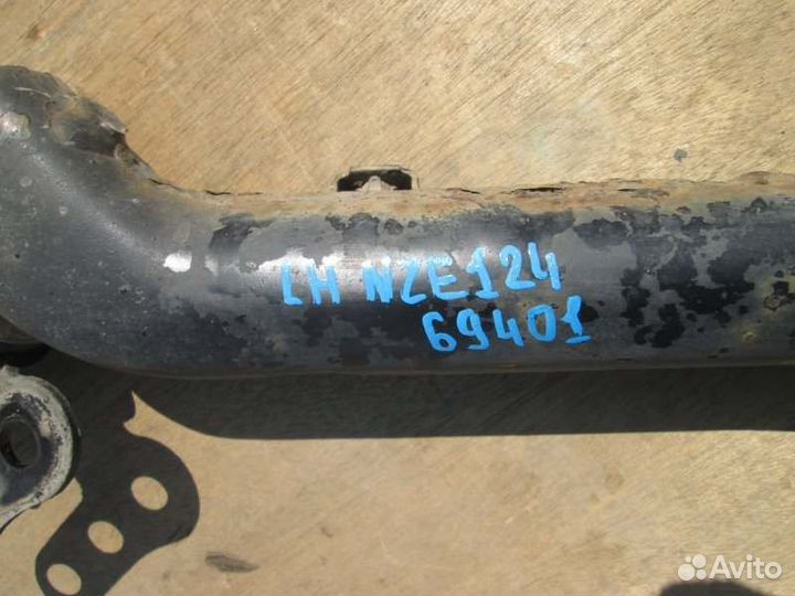 Рычаг задний левый Toyota Corolla Fielder NZE124