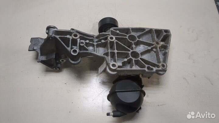 Кронштейн крепления генератора Mitsubishi Outlander XL, 2007