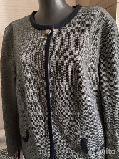 Костюм женский