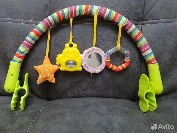 Дуга с игрушками 