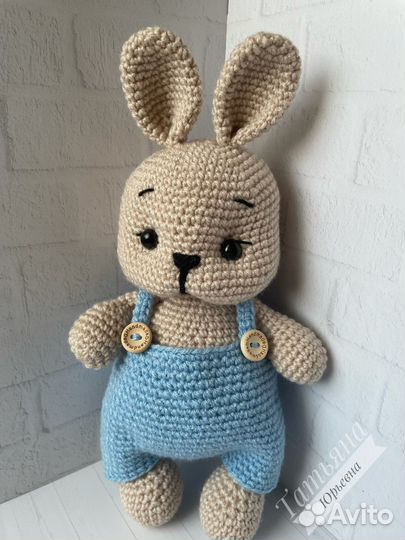 Вязанный зайчик