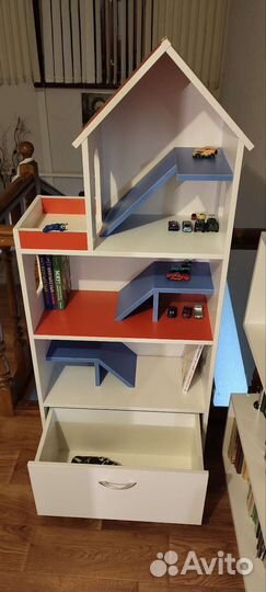 Кукольный домик стелаж