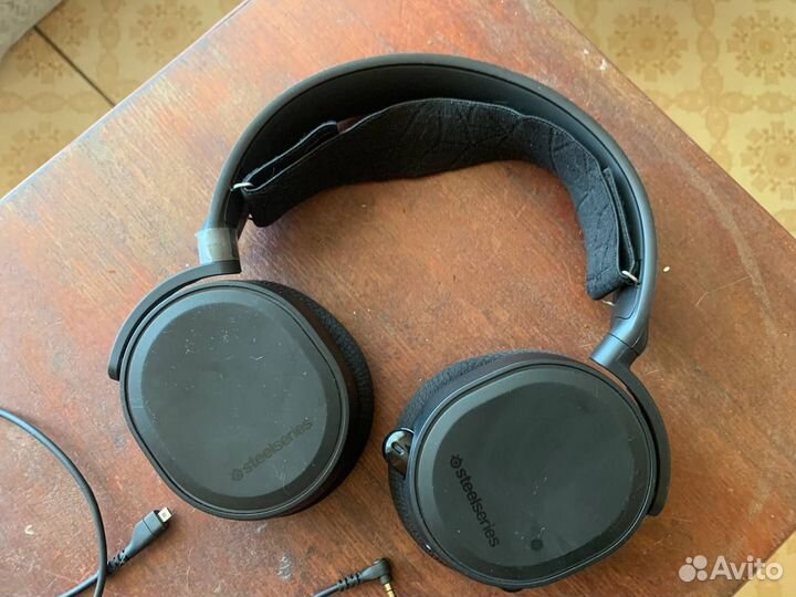 Компьютерная гарнитура SteelSeries Arctis 5