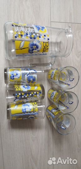 Кувшин и 6 стаканов
