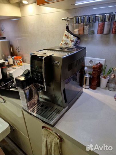 Кофемашина Delonghi dinamica plus ecam 370.95