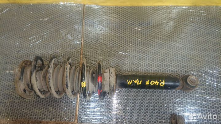 Стойка амортизатора переднего (в сборе) Peugeot 40