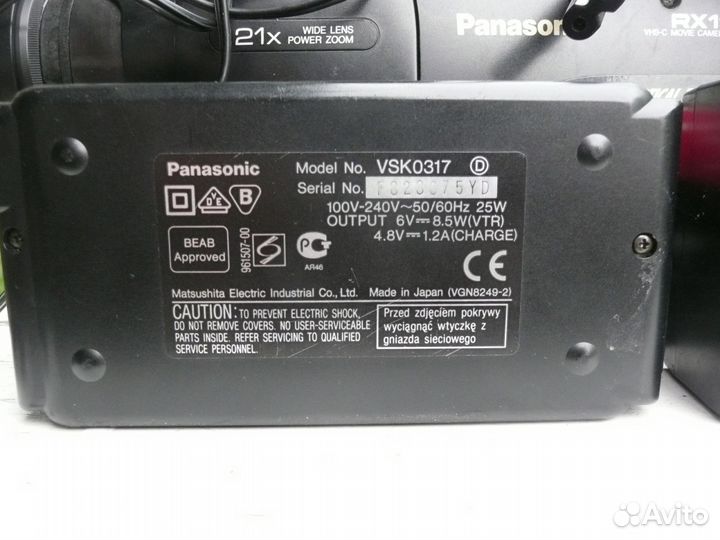 Продаю видеокамеру Панасоник NV-RX11EN