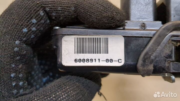 Замок двери левый задний Tesla Model S