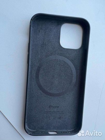 Оригинальный чехол на iPhone 12