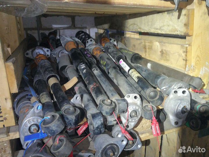 Амортизатор задний поло седан шкода рапид