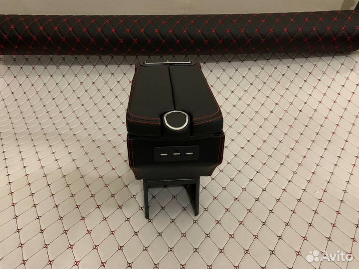 Подлокотник универсальный в стиле amg