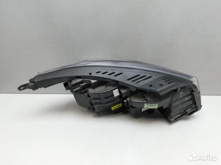 Фара левая Kia Sorento/Sorento Prime