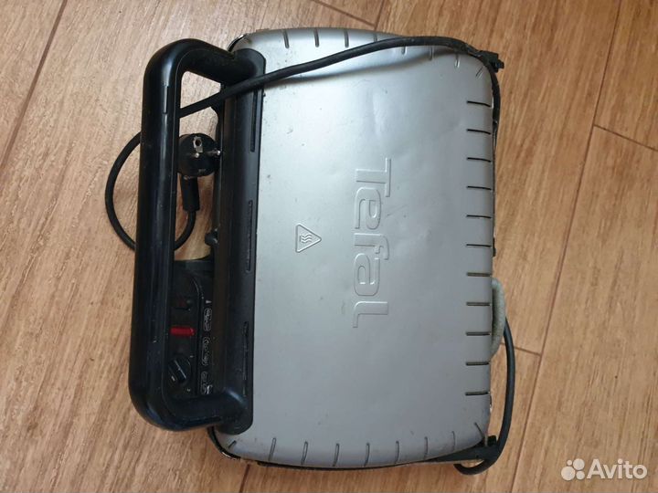 Гриль электрический Tefal 8810 s 1(на запчасти)