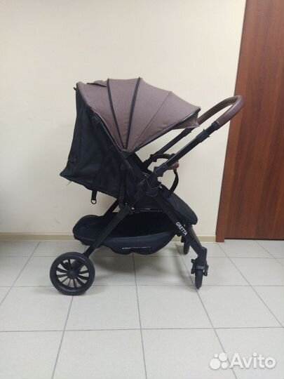 Новая коляска с перекидной ручкой Costa (шоколад