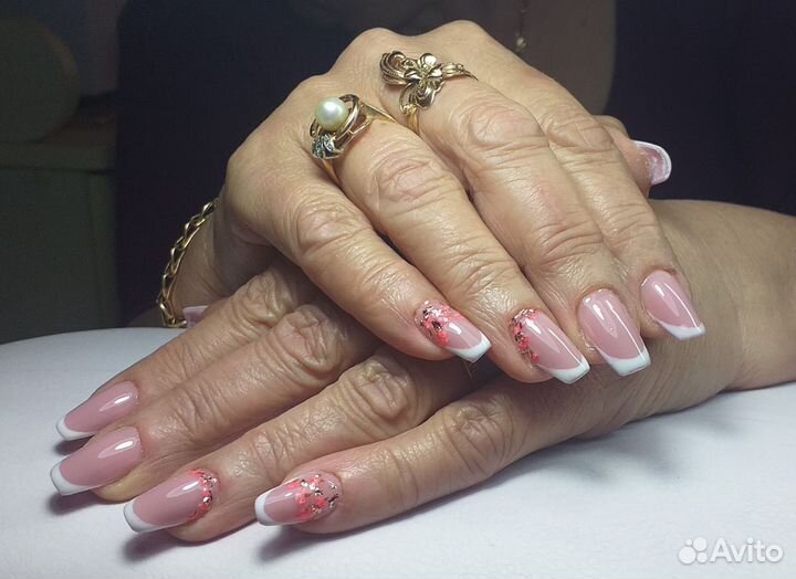 Маникюр, педикюр