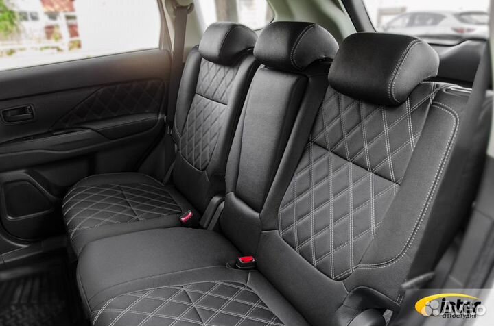 Каркасные Чехлы Швайцер Mitsubishi Outlander 3