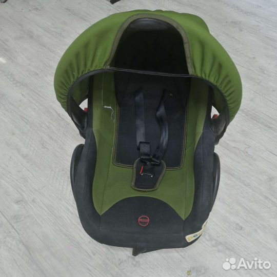 Автомобильное детское кресло от 0 до года