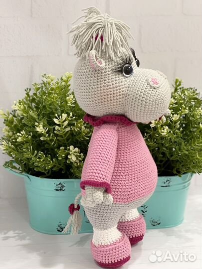 Бегемотик балерина вязанный ручной работы