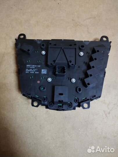 Блок управления магнитолой Ford Focus 3