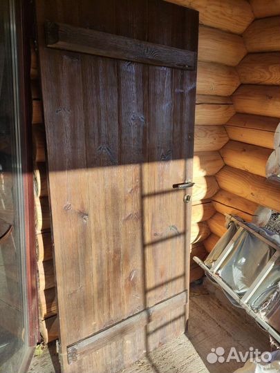 Дверь деревянная