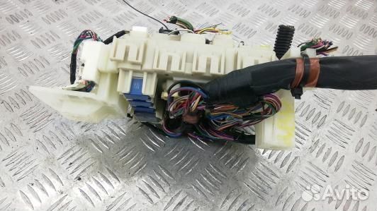 Блок предохранителей suzuki kizashi 1 (2BA08M102)