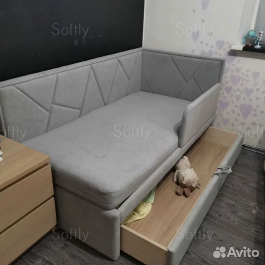 Детская кровать с мягкими бортиками