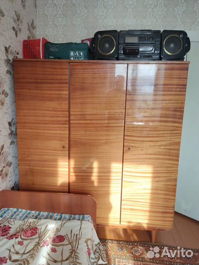 Шифоньер старинный