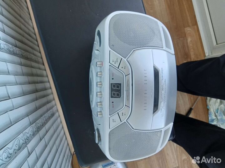 Радиоприемники FM диапазон,три штуки