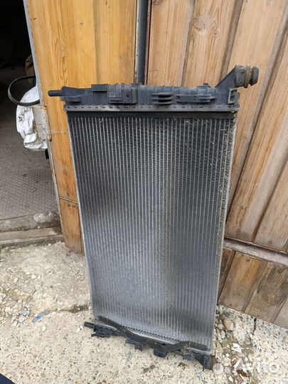 Радиатор охлаждения Форд Фокус2