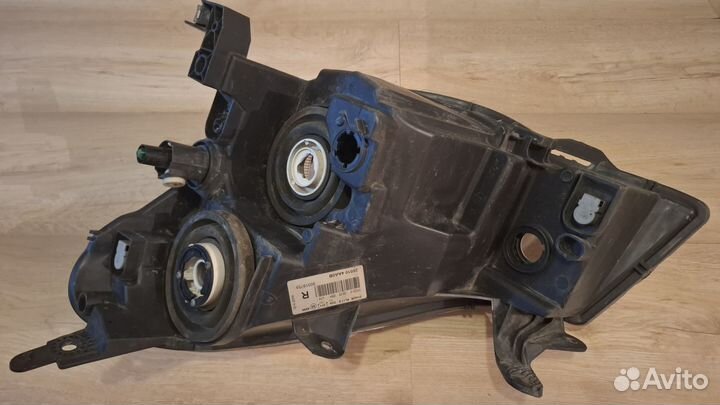 Фара правая Ниссан Алмера оригинал