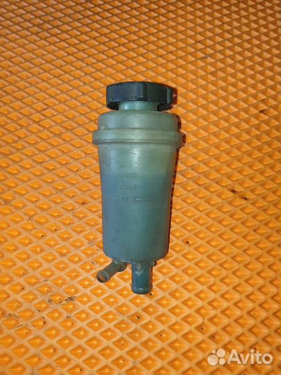 Бачок гидроусилителя Форд Фокус 2