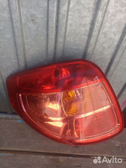 Задний фонарь Suzuki SX4