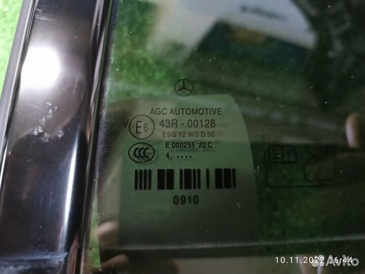 Форточка двери задняя левая Mercedes-Benz