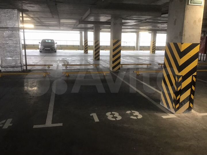 Машиноместо, 13 м²