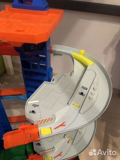 Трек парковка Хот Вилс