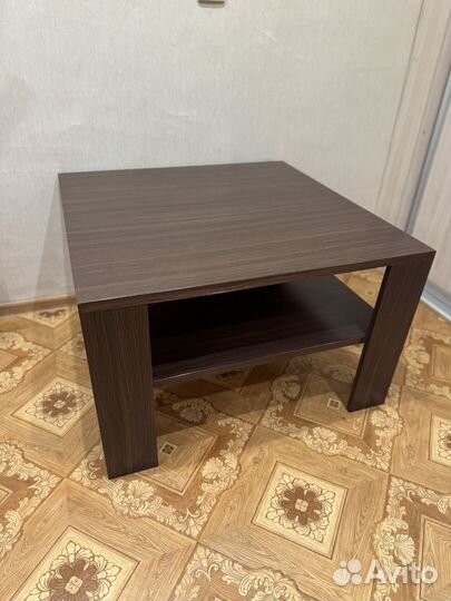 Журнальный столик