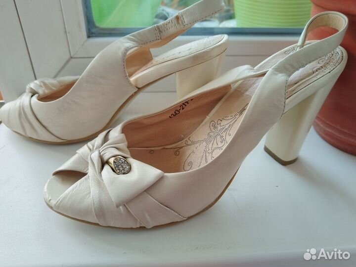 Туфли, босоножки