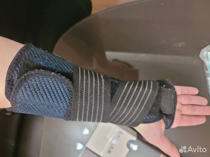 Бандаж на лучезапястный сустав