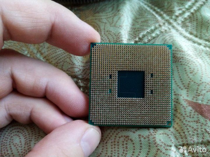 AMD Ryzen 5 3400G + AMD Wraith Stealth