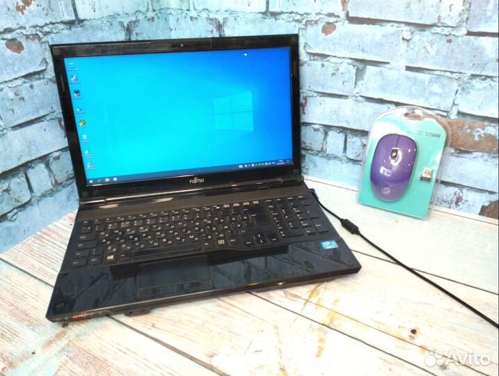 Игровой Fujitsu на i3-3110m/ GT 620M/ RAM 8/ SSD