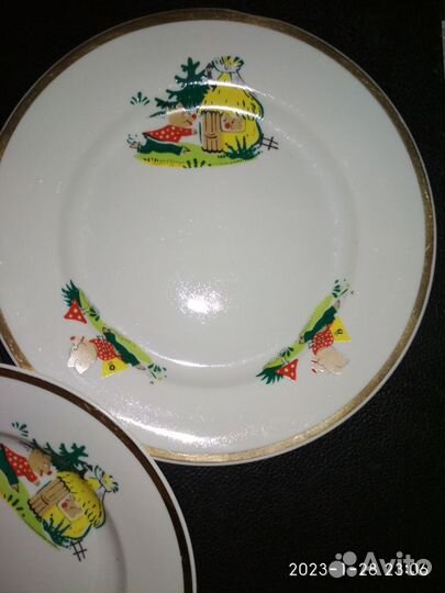 Фарфоровые детские тарелки и блюдца СССР Дулево