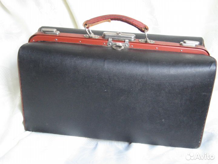 Саквояж врача СССР