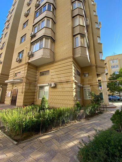 3-к. квартира, 120 м², 6/9 эт.