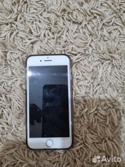 Телефон iPhone 7