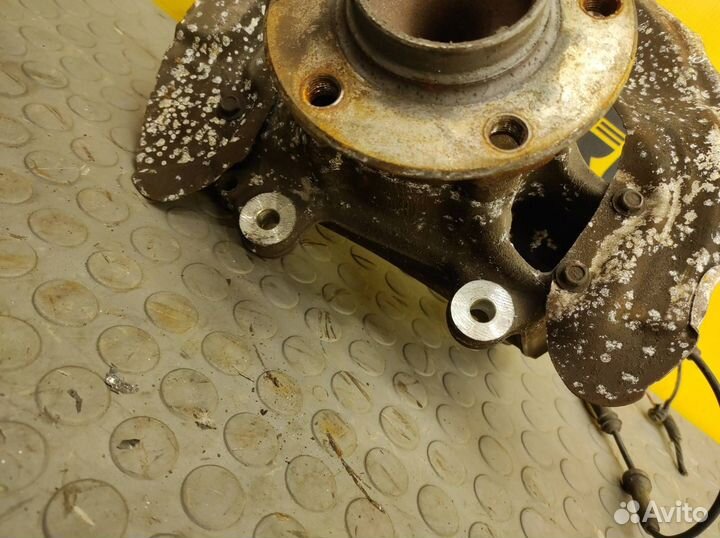 Кулак поворотный передний левый Bmw 320I F30