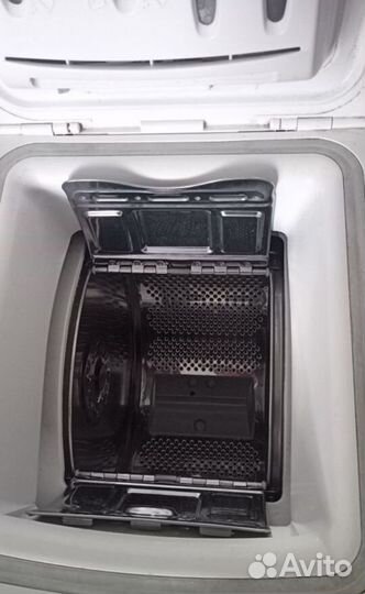 Стиральная машина с вертикальной загрузкой