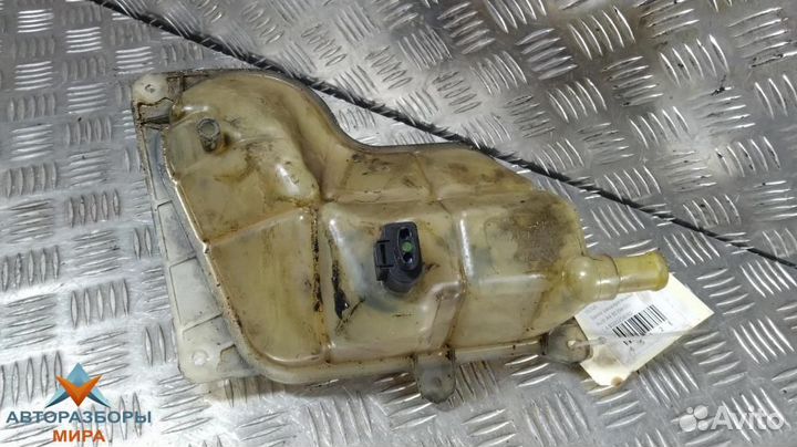 Бачок расширительный Audi A6 4A/C4 1997 8D0121403D