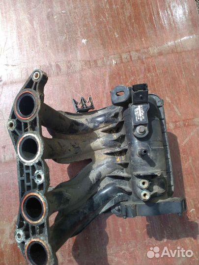 Коллектор впускной peugeot 206