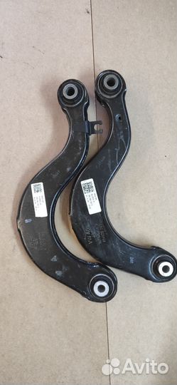 Задний поперечный рычаг Volkswagen Tiguan 2