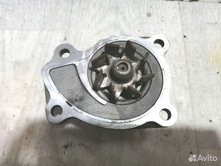 Помпа Nissan Note E12 HR12DDR